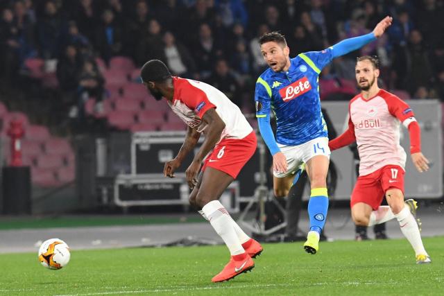 姆巴佩球员通道内找队友沟通没人理