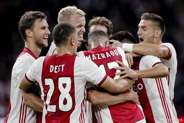 王哲林伤愈回归已恢复训练 明晚复出对战同曦