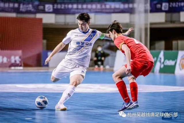 那不勒斯嫌加纳乔太贵 求购多特边锋阿德耶米